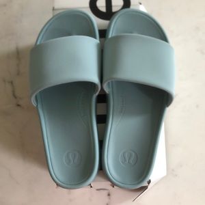 Lululemon Restfeel Slide